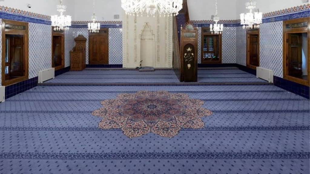 How to Choose Mosque Carpets for Heavy Foot Traffic in Abu Dhabi.