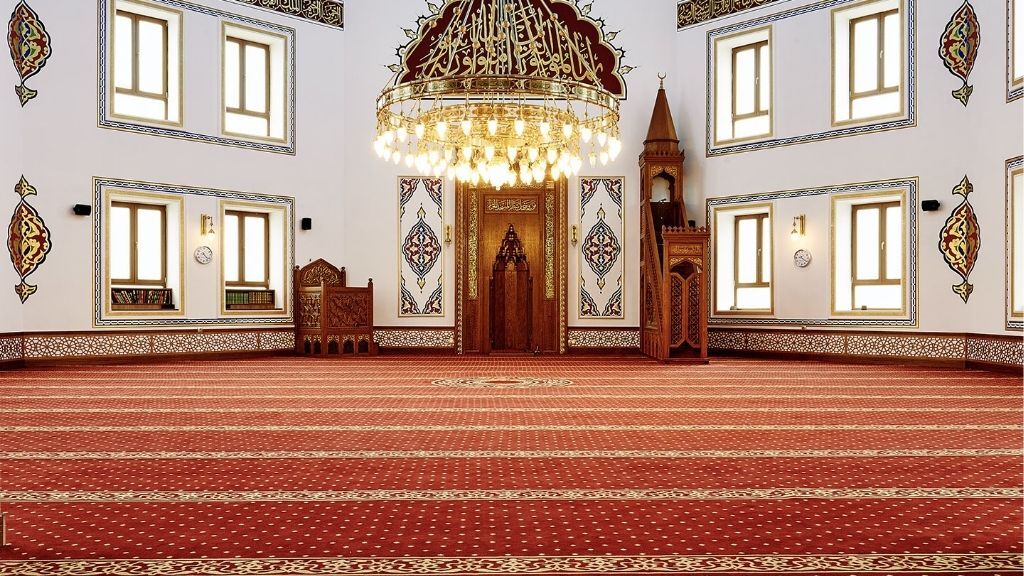 why mosque carpets essential for your prayer space